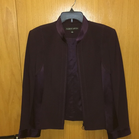 Albert Nipon Suit - Picture 7 of 9